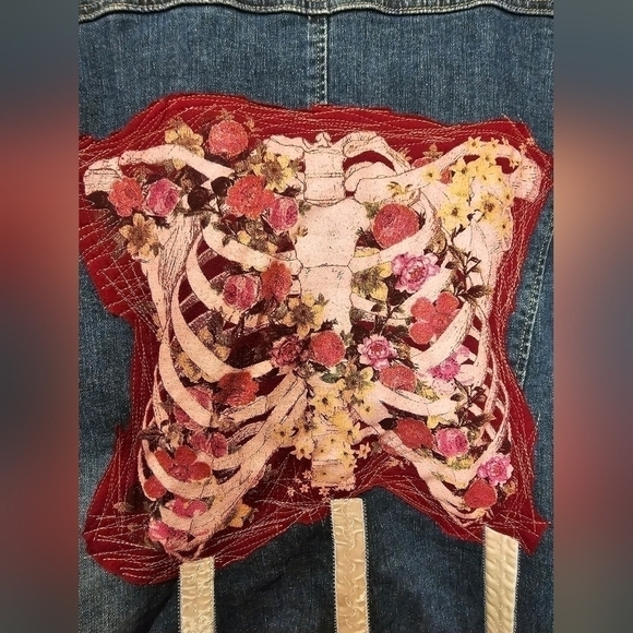 CK Jean Jacket redesigned with velvet accents & skeleton ribcage/flower patch - Picture 5 of 6